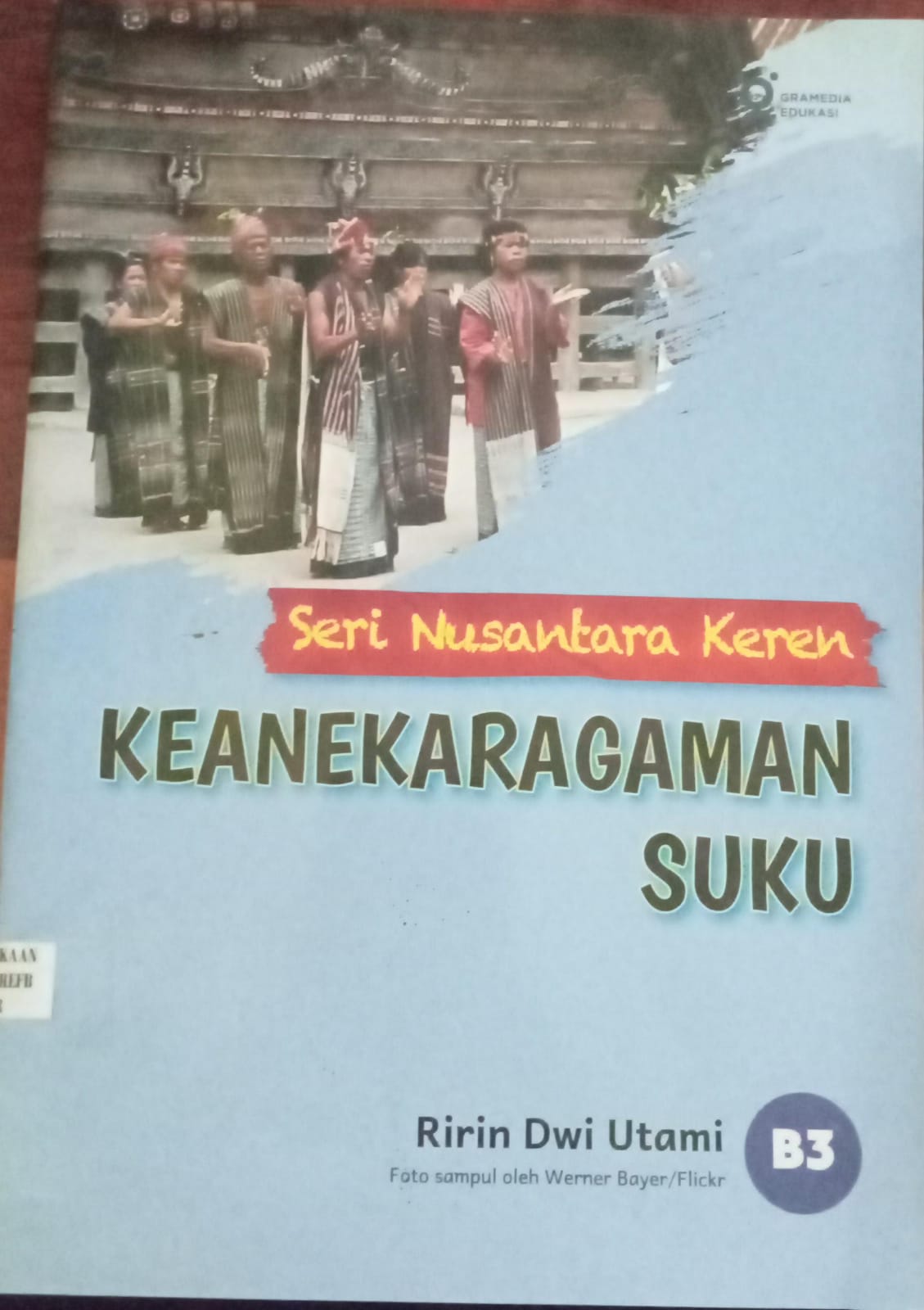 SERI NUSANTARA KEREN KEANEKARAGAMAN SUKU